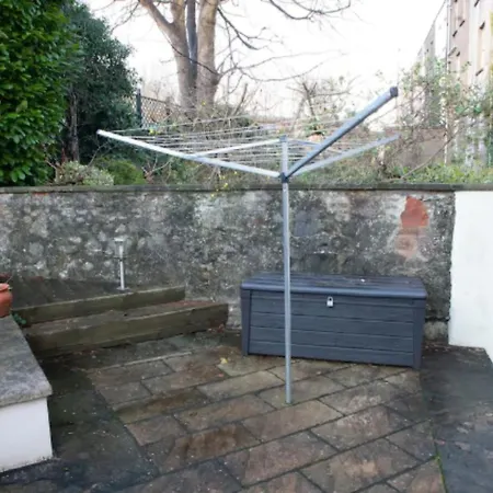 Lägenhet Spectacular & Central Garden 1 Bedroom Bristol
